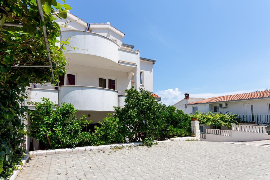 Apartments In Villa Top Trogir Eksteriør billede