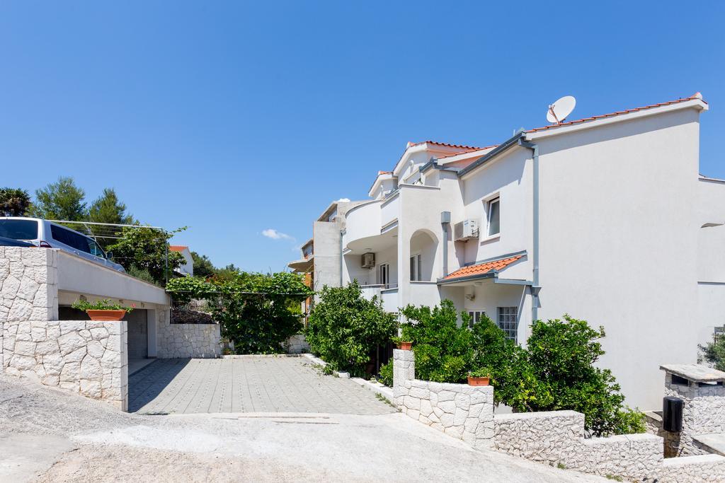 Apartments In Villa Top Trogir Eksteriør billede